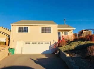 2326 James Martin Ct, Klamath Falls, OR 97601