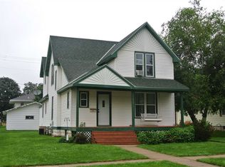 615 Pleasant St, Osage, IA 50461