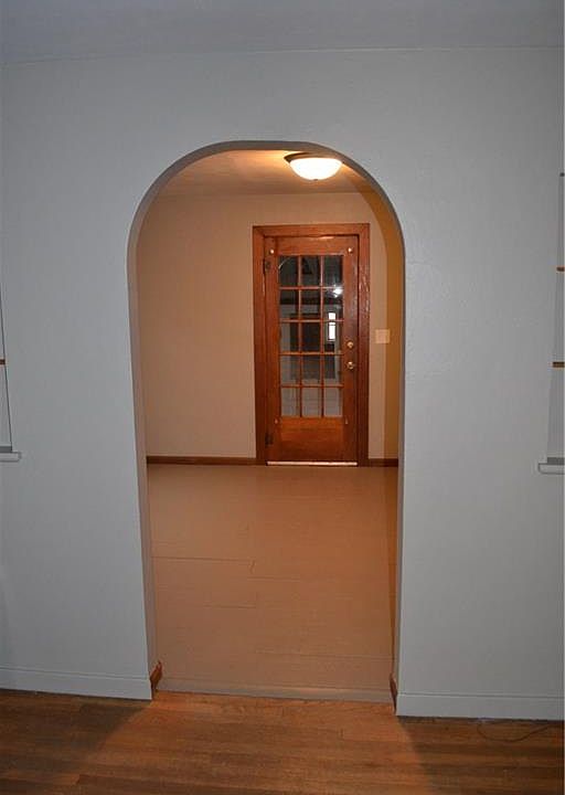 2nd image of 619 N 30th St