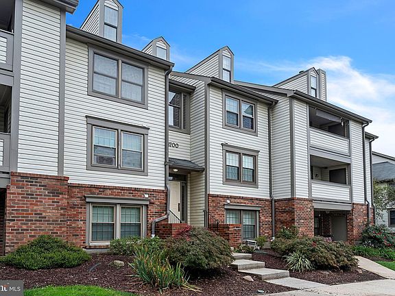3rd image of 18700 Caledonia Ct APT C