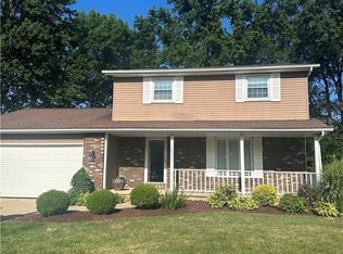 6803 Hidden Valley Dr, Amherst, OH 44001