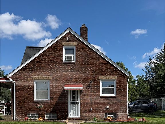 3rd image of 17690 Mapleboro Ave