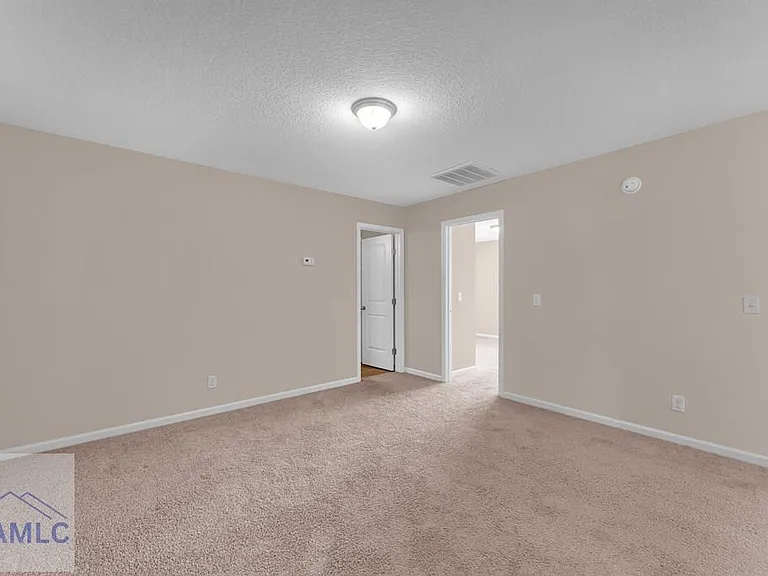 139 W West Winn Ave — Photo 18