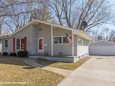 8512 Horton Ave, Urbandale, IA, 50322