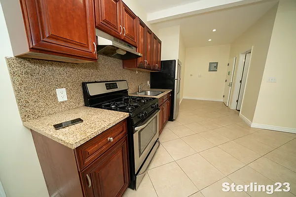 Rented by Sterling Realty Solution Inc | media 3