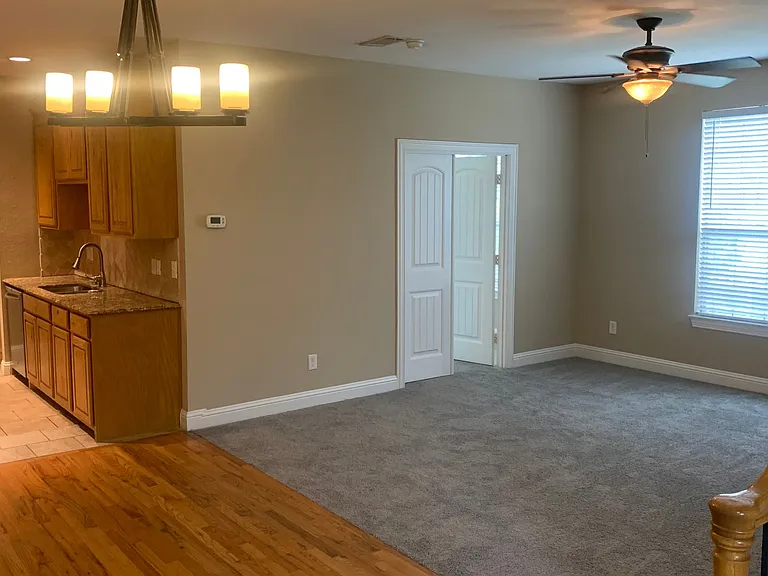 1303 Halcyon Pl — Photo 7