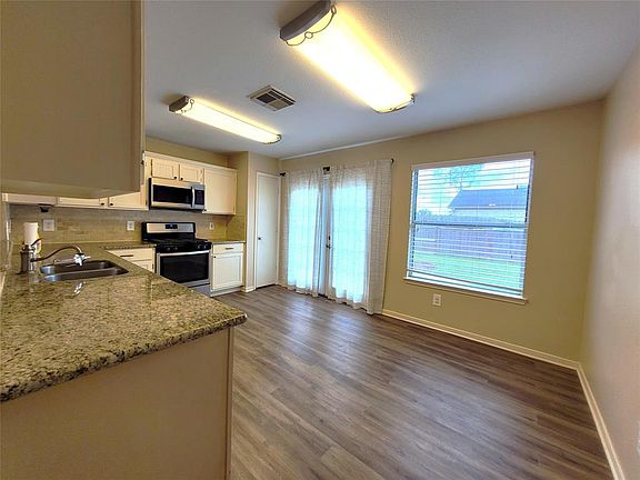 4th image of 3401 Wheatstalk Ln
