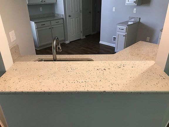 5th image of 506 Fieldstone Ct Unit 26