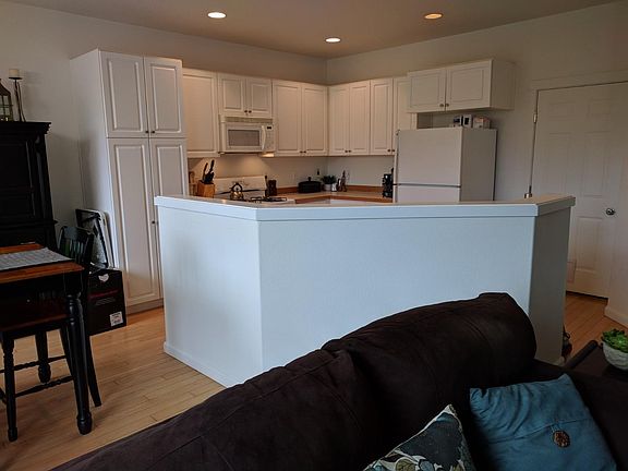 3rd image of 5587 NE Canard Dr