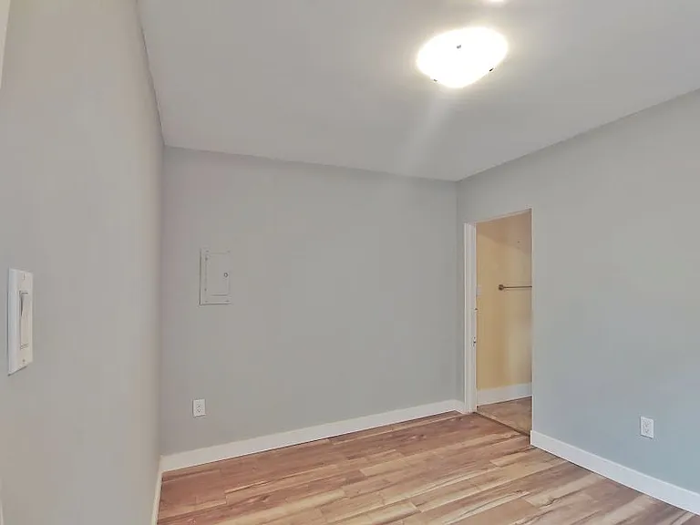501 Gilmour St #3 — Photo 7