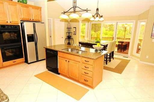 3rd image of 5668 Strawberry Cir