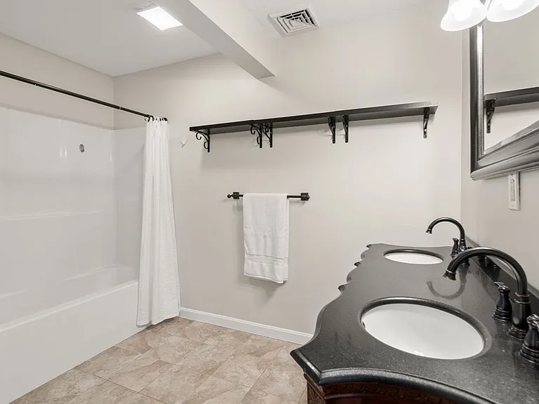 104 Crescent St #1 — Photo 16