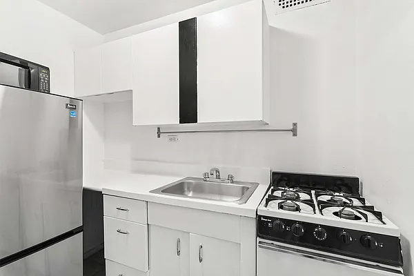 Sold by Compass | media 3