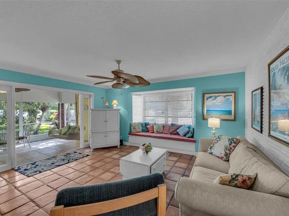 2541 NE 11th Street #101, Pompano Beach, FL 33062