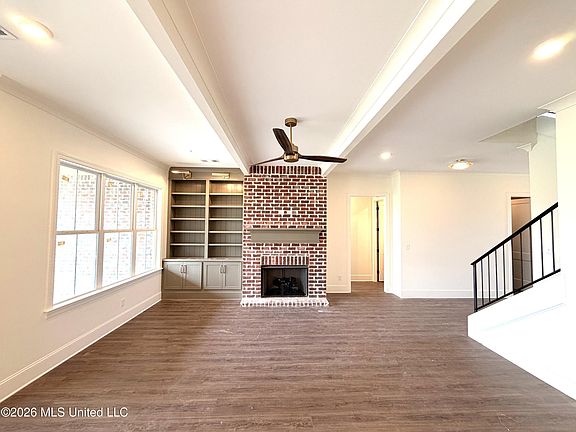 5th image of 2061 Livingston Way