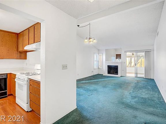 4th image of 747 Thousand Oaks Dr