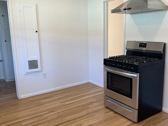 3rd image of 2415 Fairmont Ave