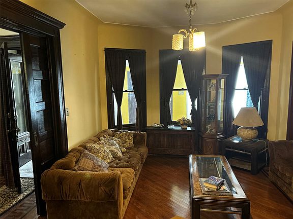3rd image of 2750 Bedford Avenue
