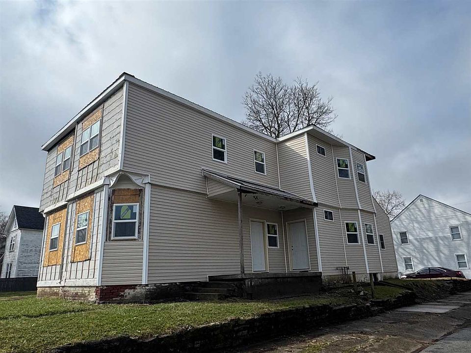 1st image of 400 S 12th St