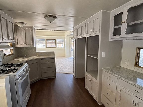 5th image of 898 San Francisco Dr