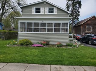 48 Park St, Phelps, NY 14532