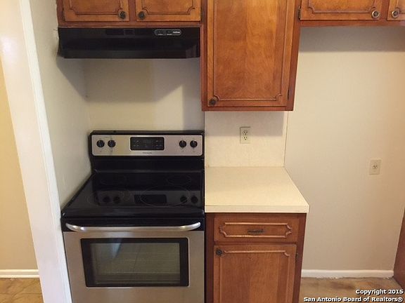 4th image of 3626 Lakefield St