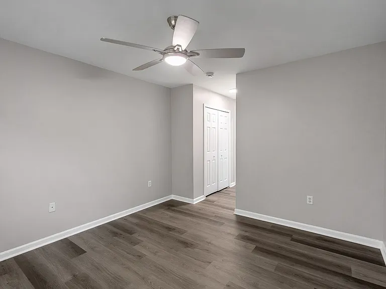 7819 Petrea Ln — Photo 29