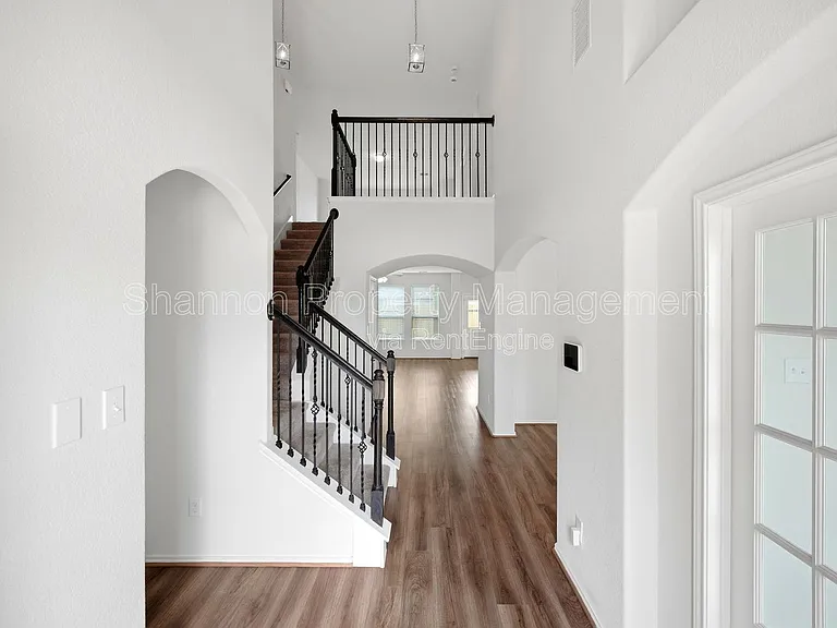 5309 Camerford Ct — Photo 3