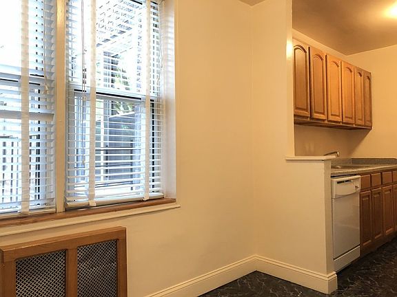 4th image of 8319 141st St APT 326