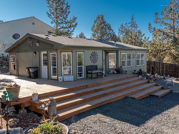 3rd image of 7764 SE Thompson Ct