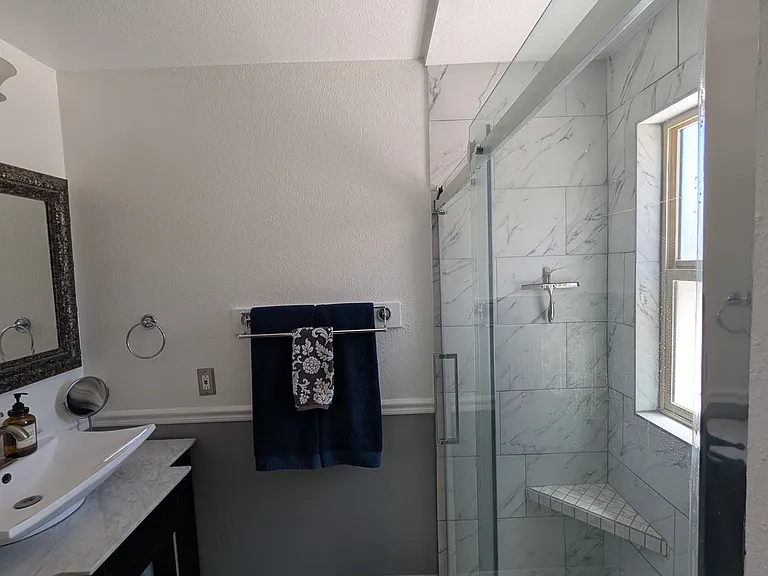 10425 N 10th Pl — Photo 3