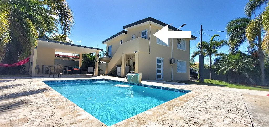 1 bed, 1.0 bath, 300 sqft, $900 — Photo 1