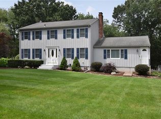 6 Intervale Dr, Cumberland, RI 02864