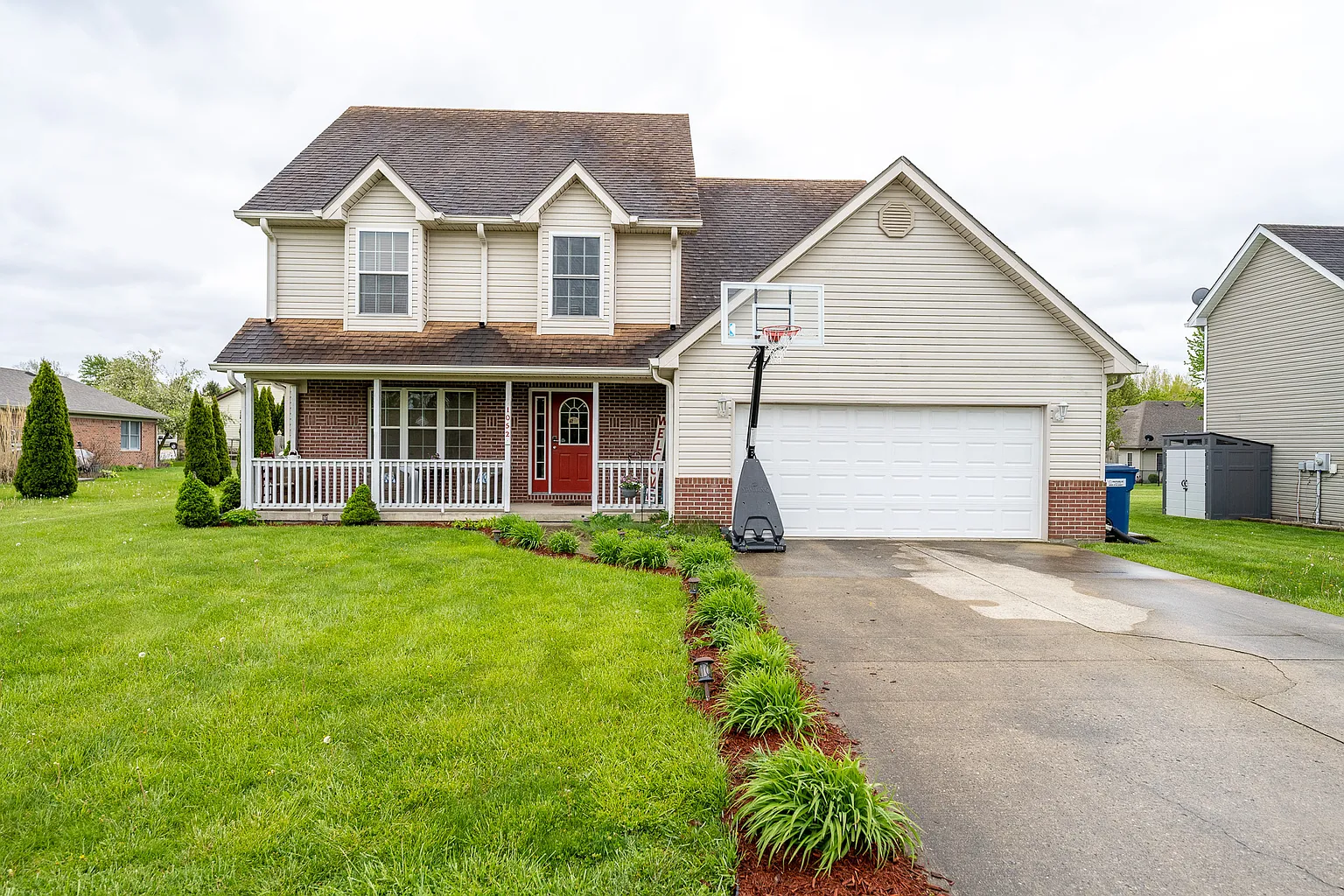 1052 Shadowlawn Ave photo 1