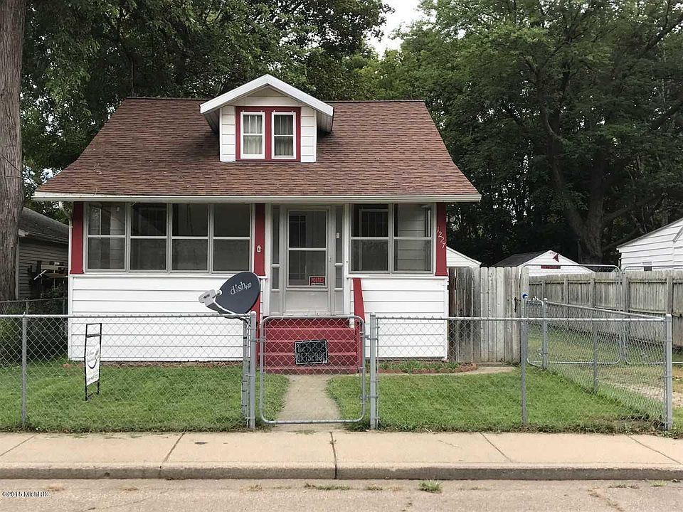 1st image of 1227 E Alcott St