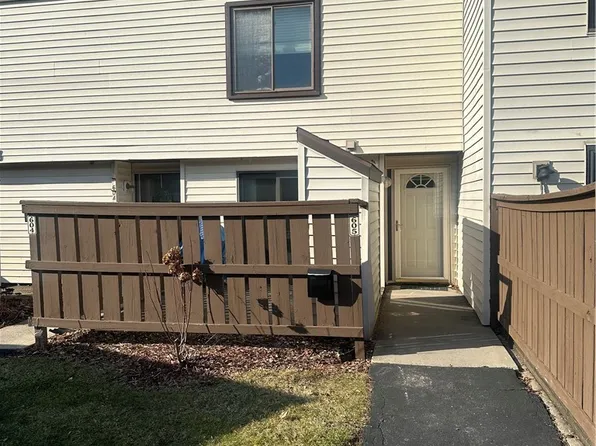 605 Barnstable Ct, Camillus, NY 13031