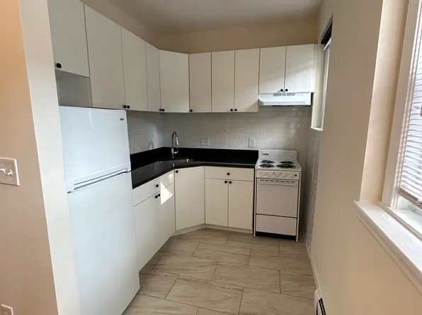 2016 Commonwealth Ave #33, Brighton, MA 02135