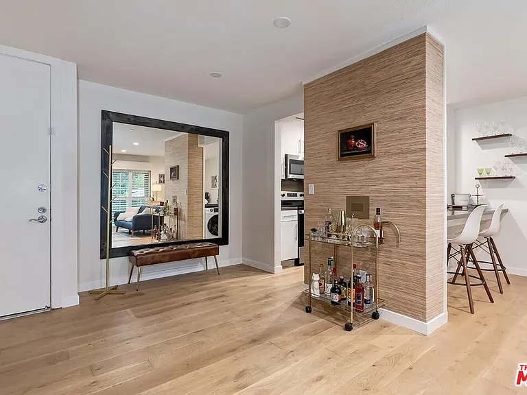 141 S Clark Dr #208 — Photo 7