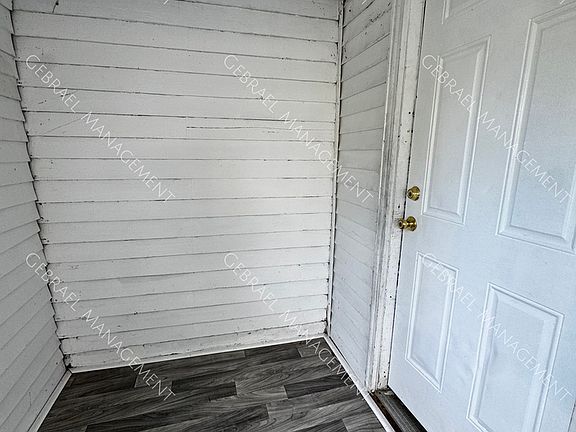 2nd image of 920 Durand St