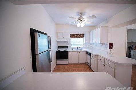 5th image of 3205 W Oakellar Ave