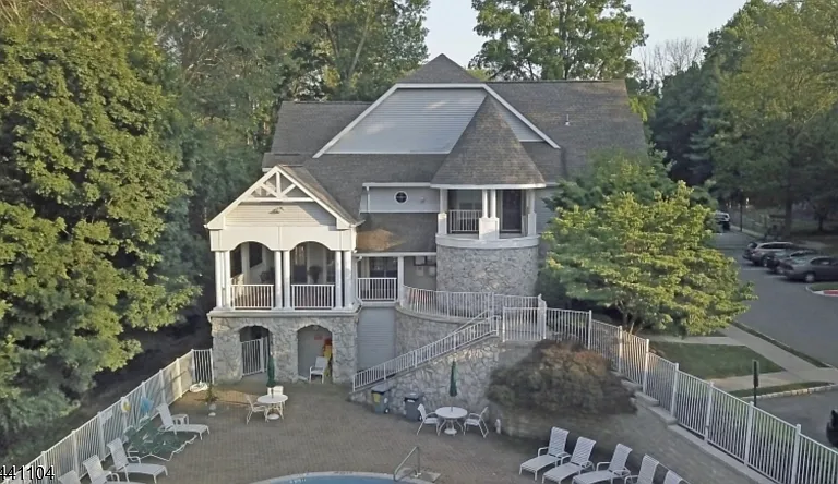 511 Chatfield Dr — Photo 21