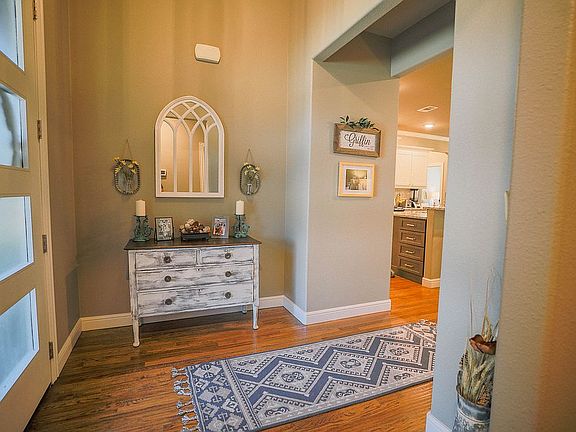 3rd image of 3635 Rosewood