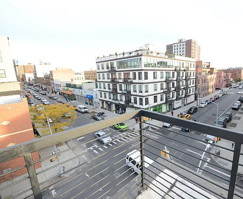 Rented by Dwelling NY Realty Inc | media 7