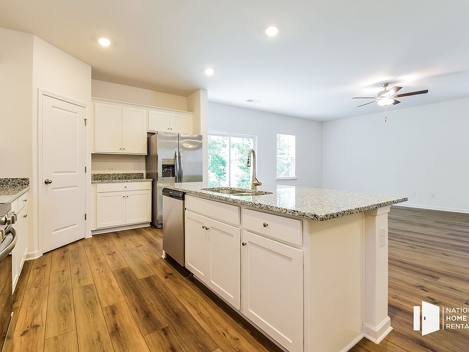 337 Crimson Dr Union City GA Zillow