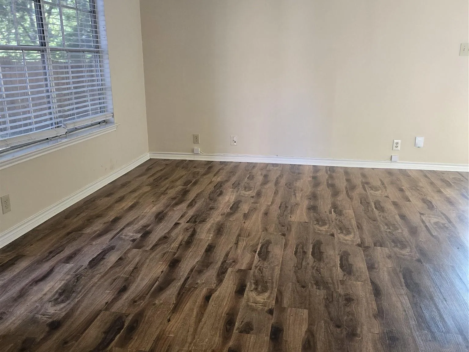 2 bed, 1.5 bath, 900 sqft, $1,650 — Photo 4