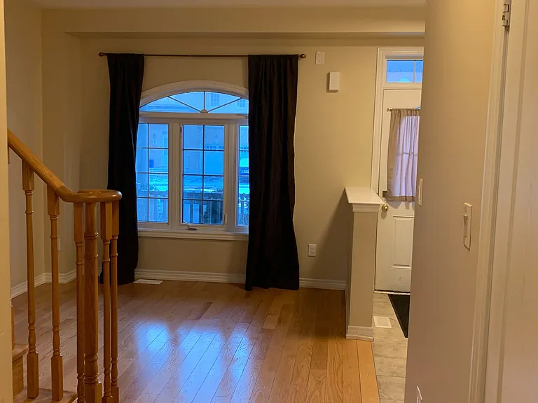 87 Hammersly Blvd — Photo 5