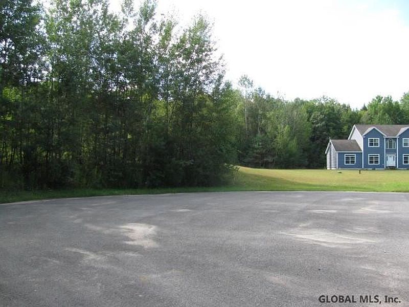 5th image of 00 CLOVERCREST Drive