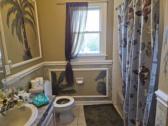 4th image of 4 Biscayne Ct
