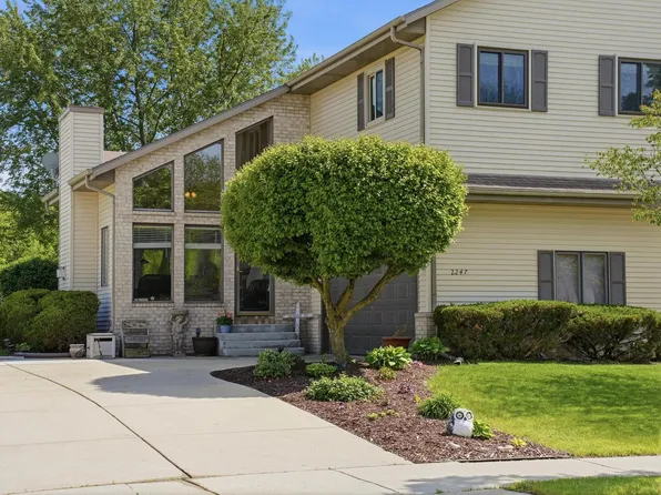 2247 Patrick LANE, Waukesha, WI 53188