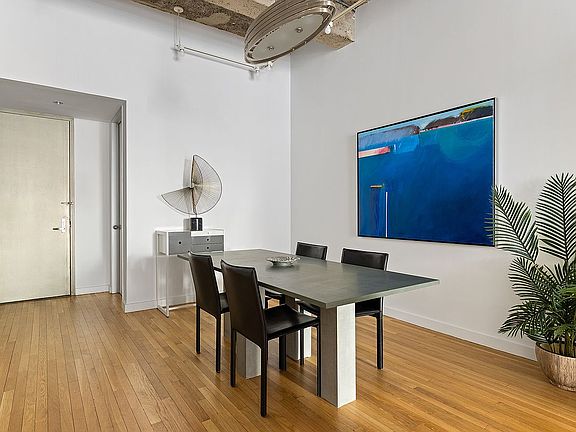 3rd image of 419 W 55th St APT 3C